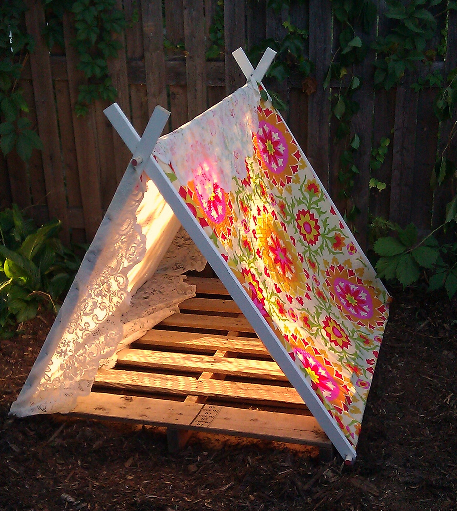 35 Playful and Fun DIY Tents for Kids