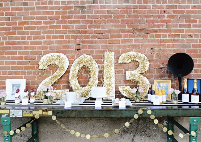 30 Sparkling New Year’s Eve DIY Party Decorations