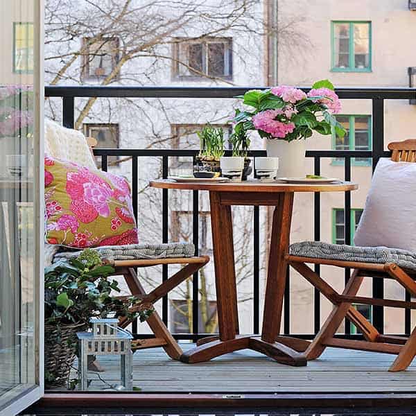 21 Lovely Functional Small Terrace Design Ideas 