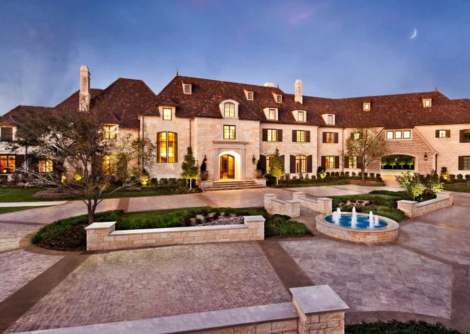 Gorgeous Mansion Houses That Will Leave You Speechless