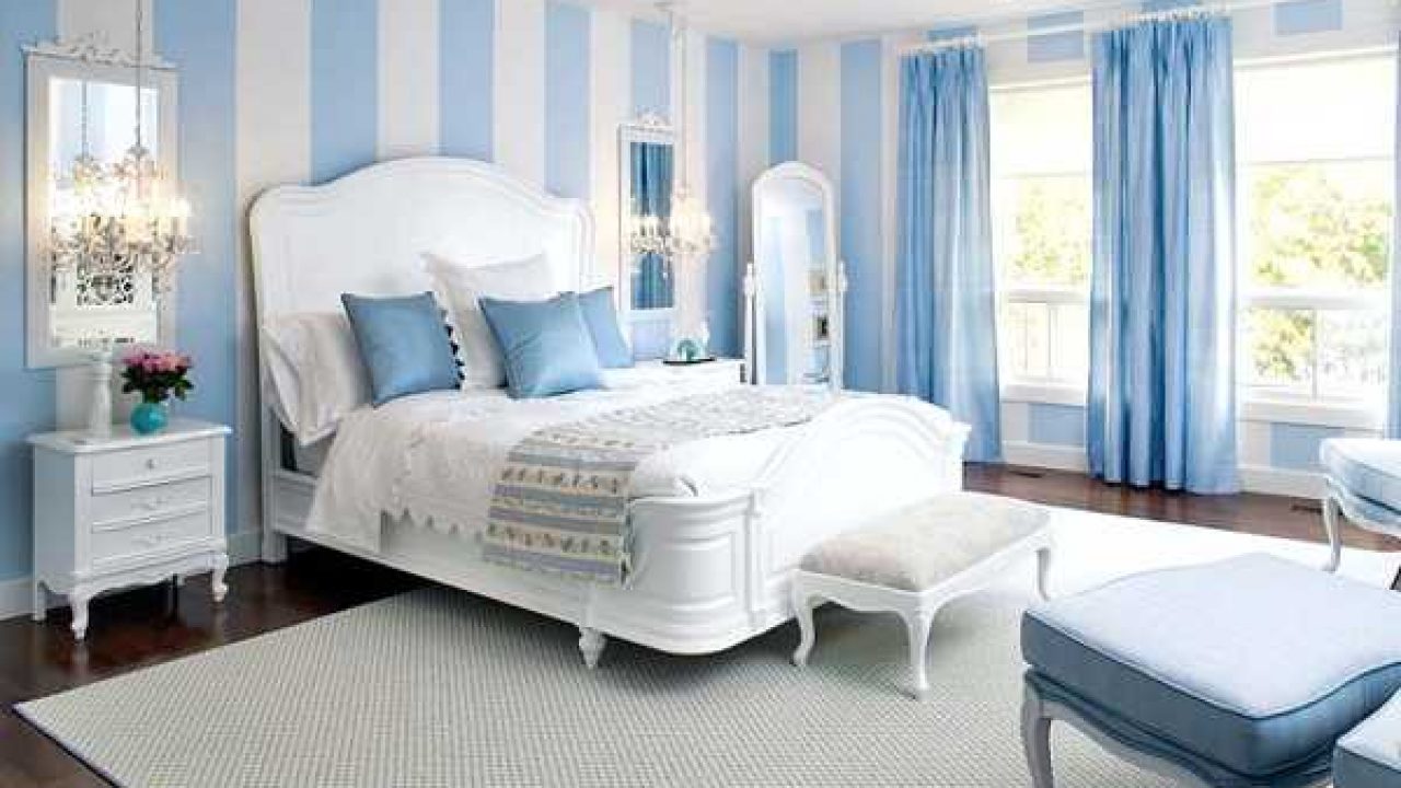18 Fancy Bedrooms With Striped Accent Walls
