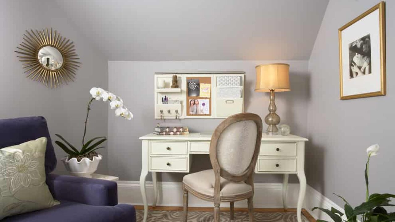 18 Beautiful Home Office Designs With Feminine Allure