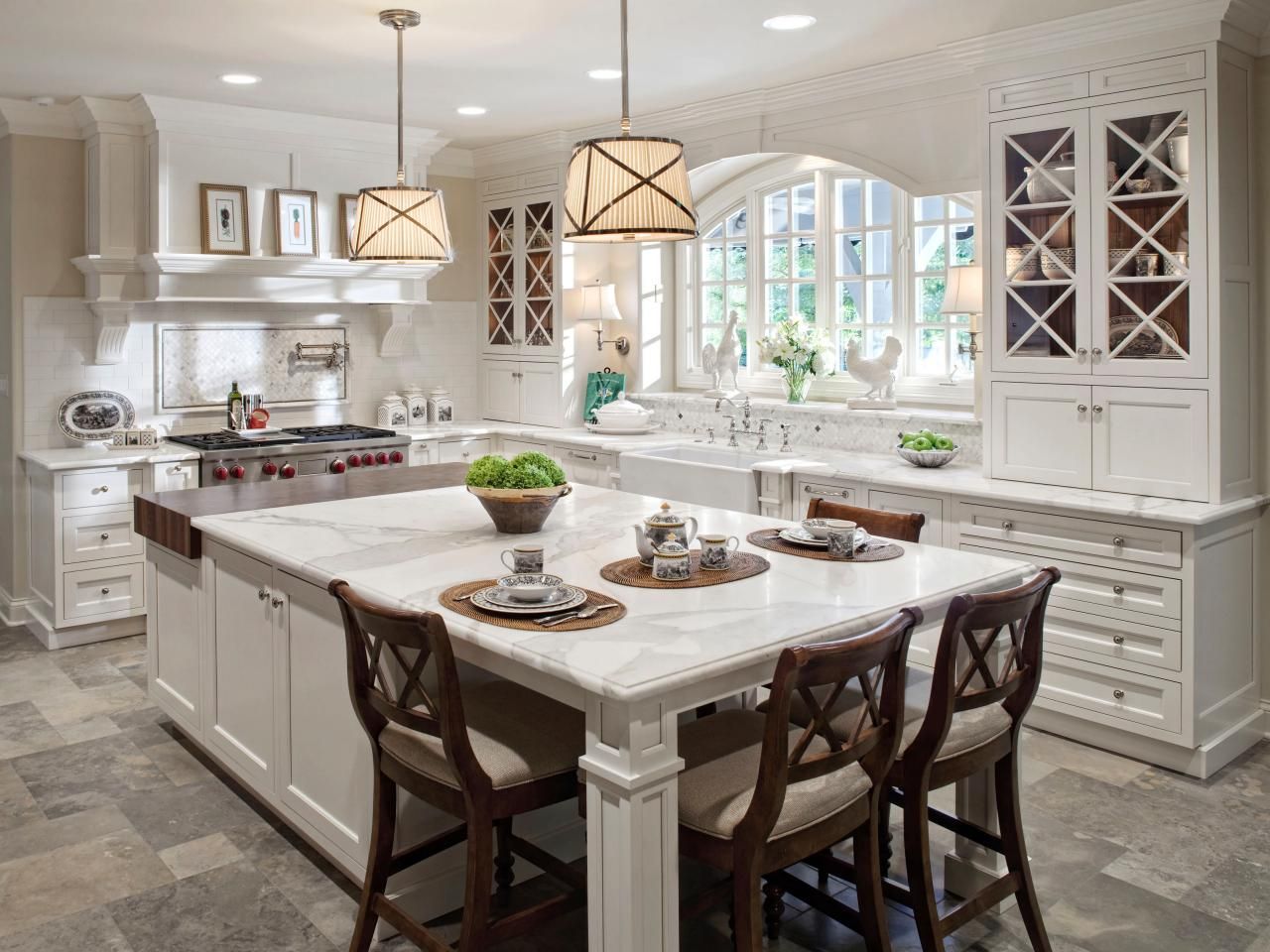 small traditional kitchen design with islands