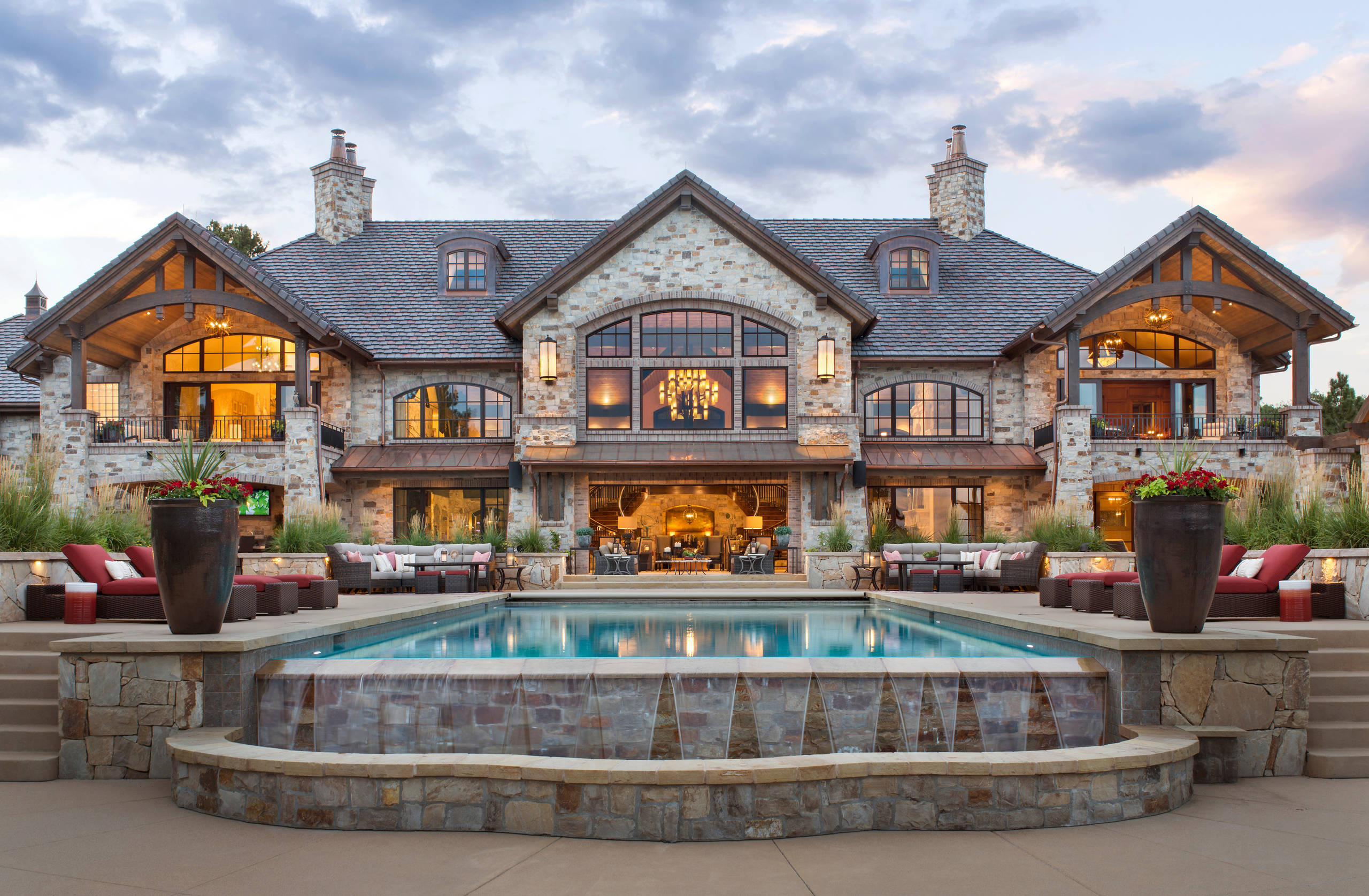 15 Spectacular Rustic Exterior Designs That You Must See