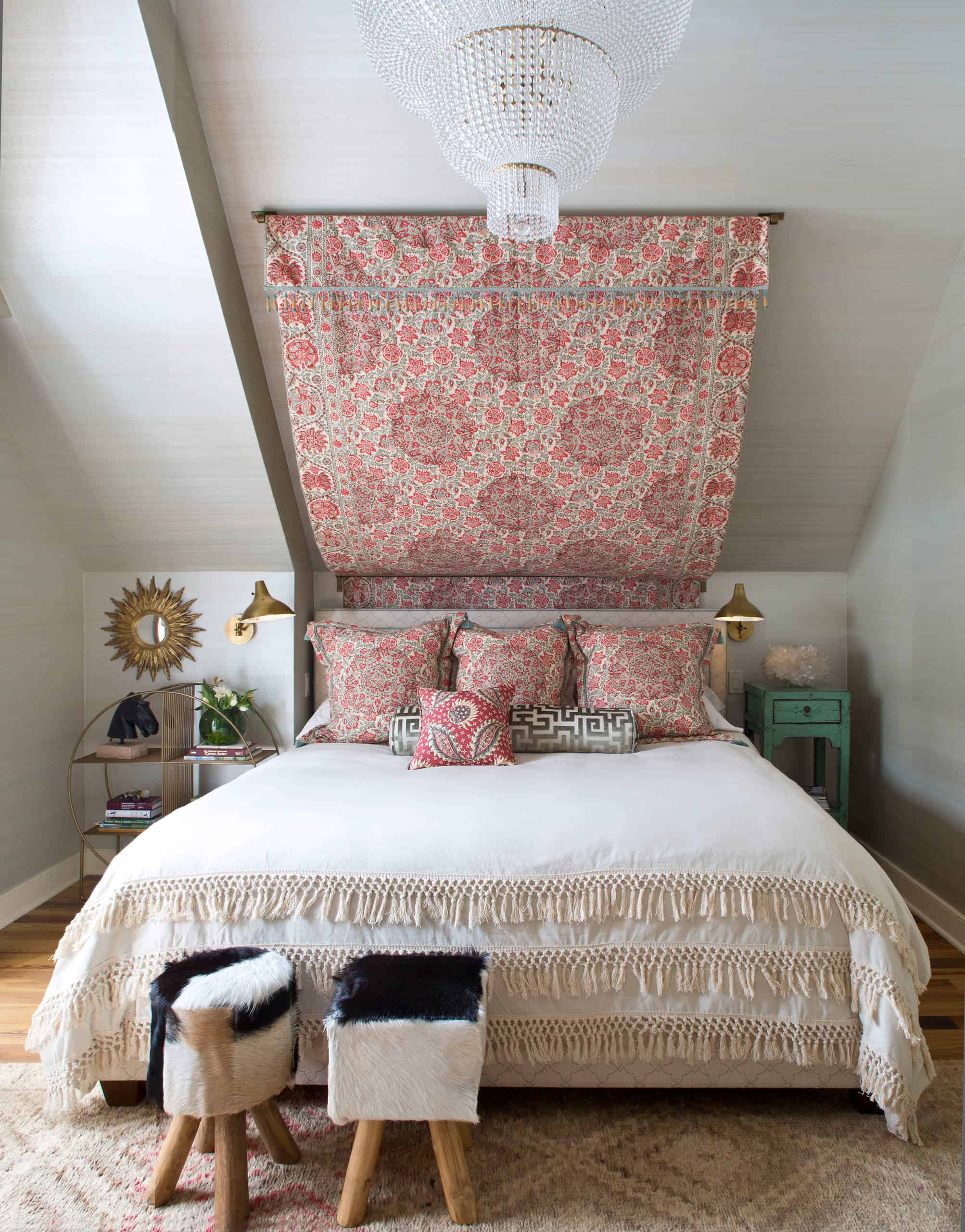 15 Extravagant Eclectic Bedroom Designs That Will Take Your Breath Away