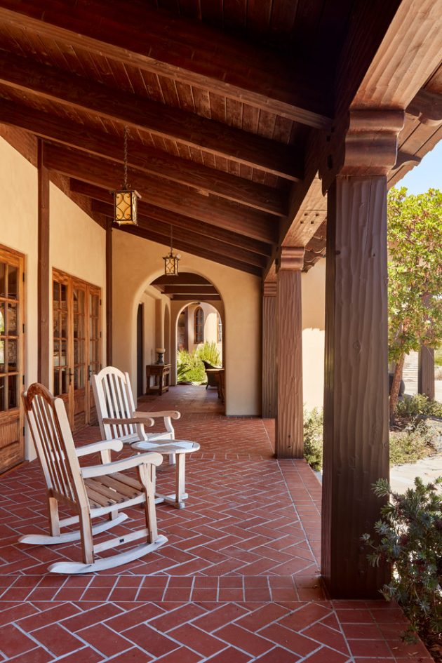 15 Beautiful Mediterranean Porch Designs That Will Drag You Outside