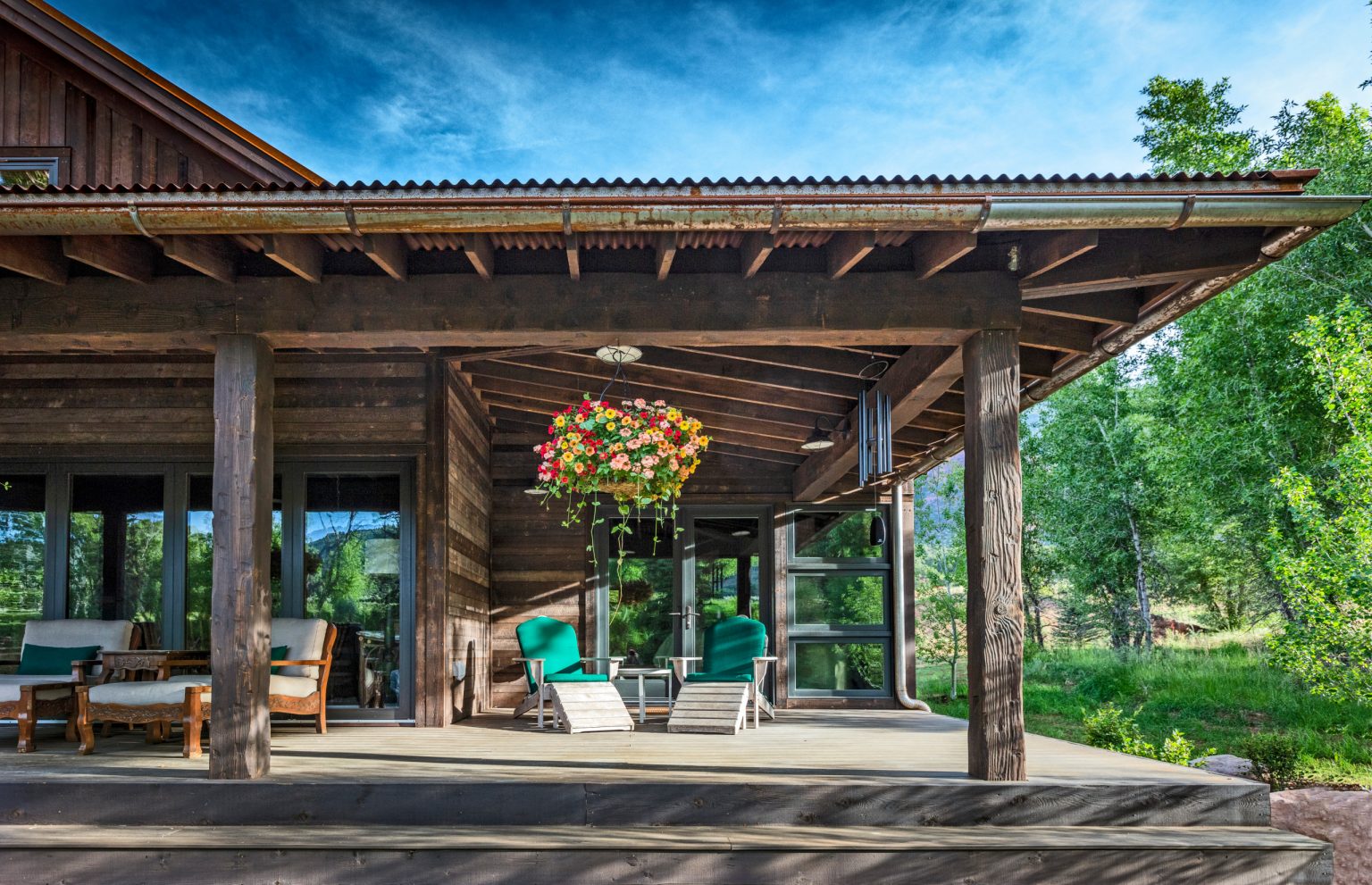 18 Phenomenal Rustic Porch Designs That Will Make You Drool