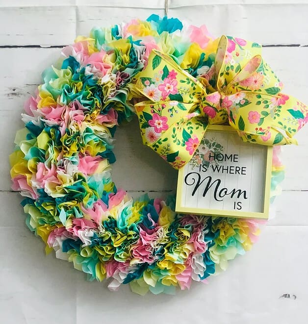 Heartwarming Mothers Day Wreath Designs To Celebrate Mom