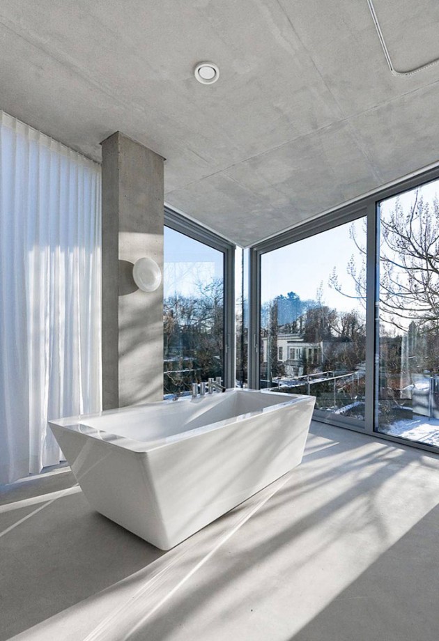 20 Transparent Bathrooms That Cure Your Shyness