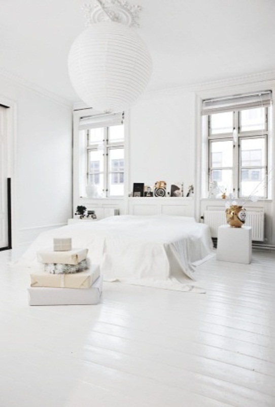 45 &quot;All In White&quot; Interior Design Ideas For Bedrooms