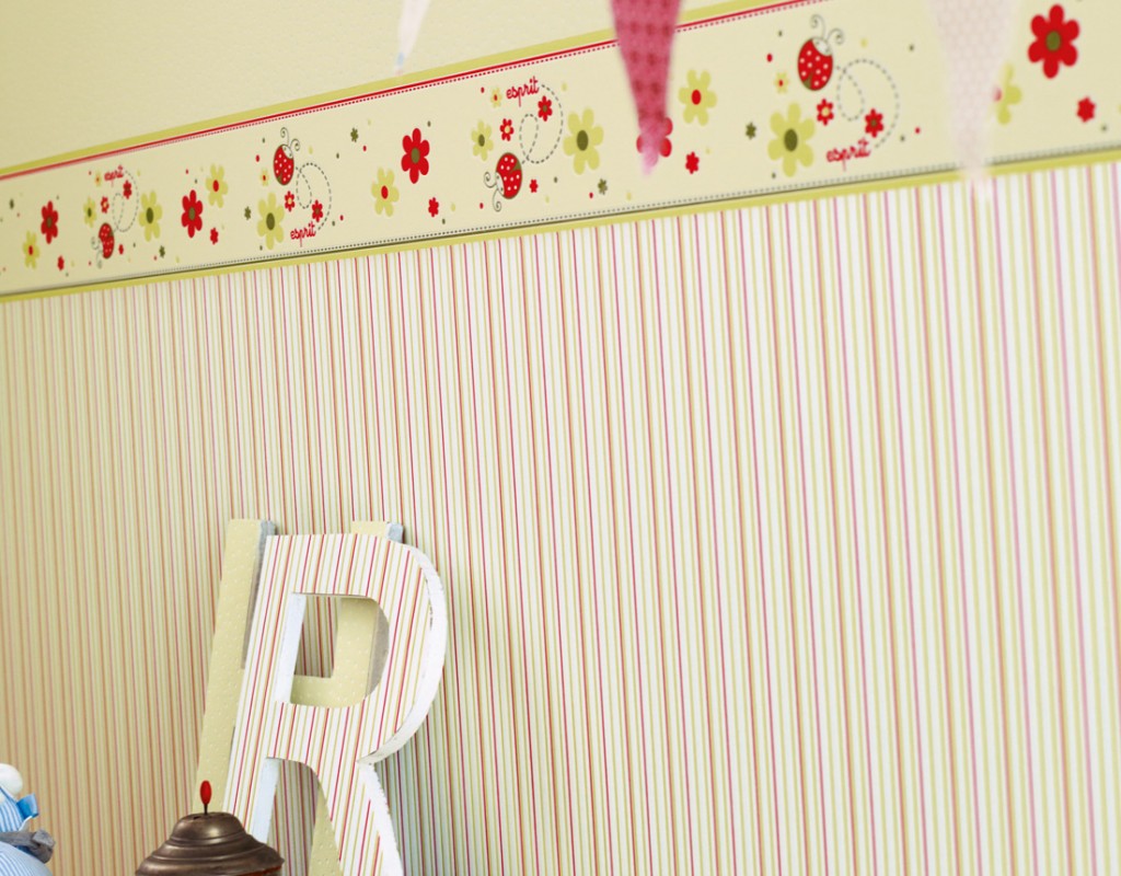 26 Cute and Fun Kids Wallpaper Designs