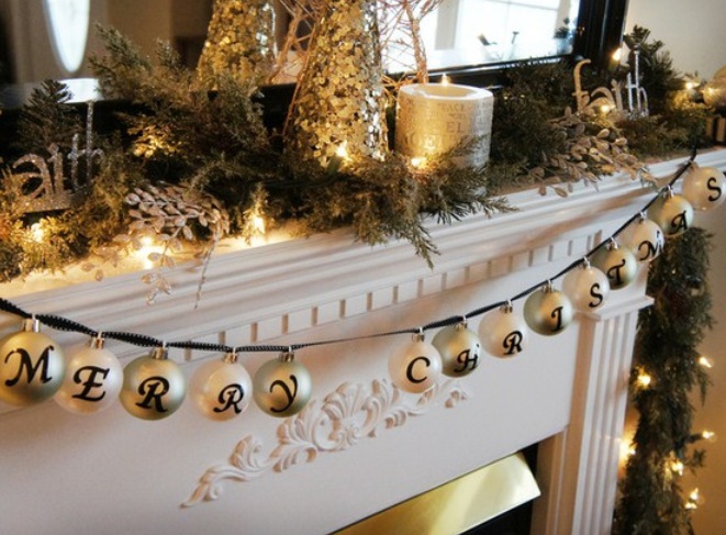 26 Amazing DIY Fireplace Mantel Christmas Makeovers