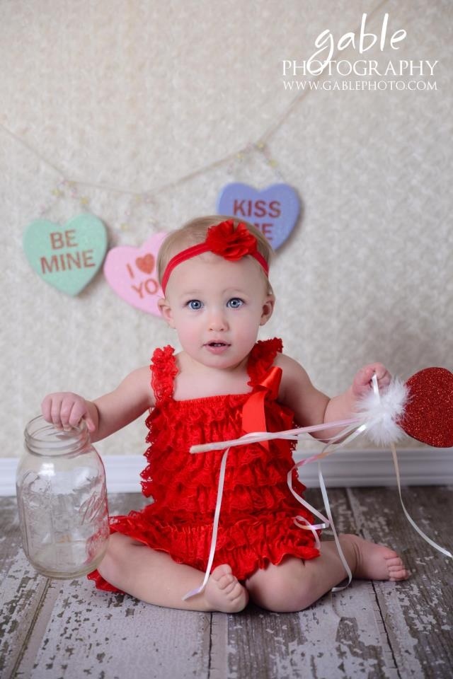 30 Cute Valentine’s Day Children Photos