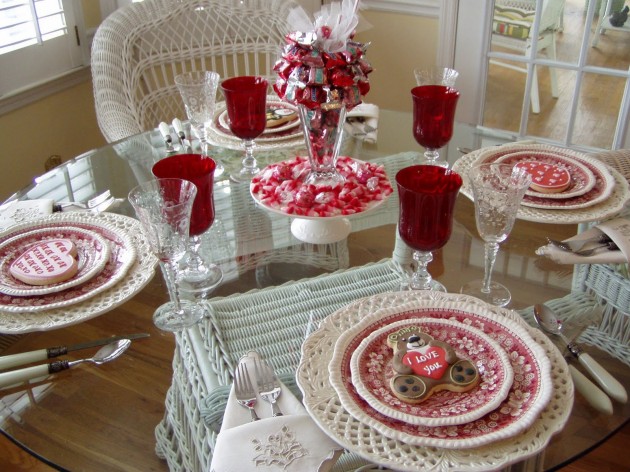 26 Irreplaceable & Romantic DIY Valentine's Day Table Decorations - …  Valentine  table decorations, Valentine day table decorations, Valentines outdoor  decorations