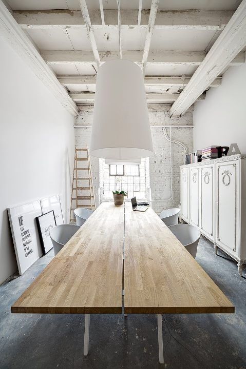 25 Incredibly Long Dining Tables