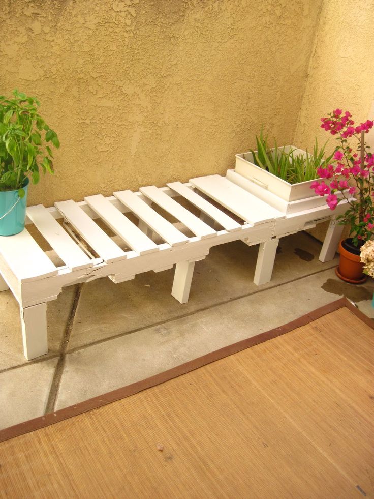 The Most Awesome 30 DIY Benches for Your Garden