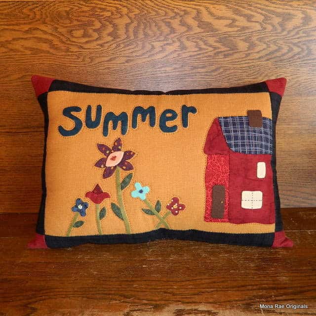 20 Refreshing Decorative Summer Pillow Ideas