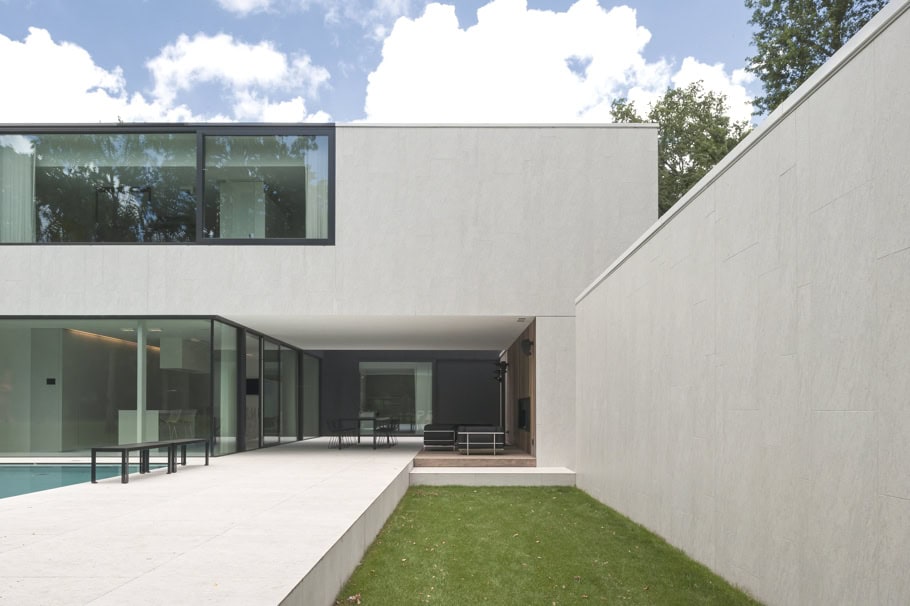 An Outstanding Modern Dm Residence In Belgium By Cubyc Architects