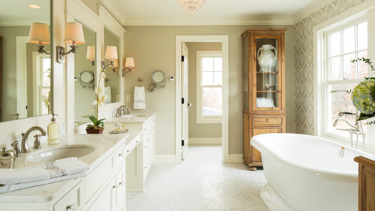 15 Embracing Farmhouse Bathroom Designs For Inspiration