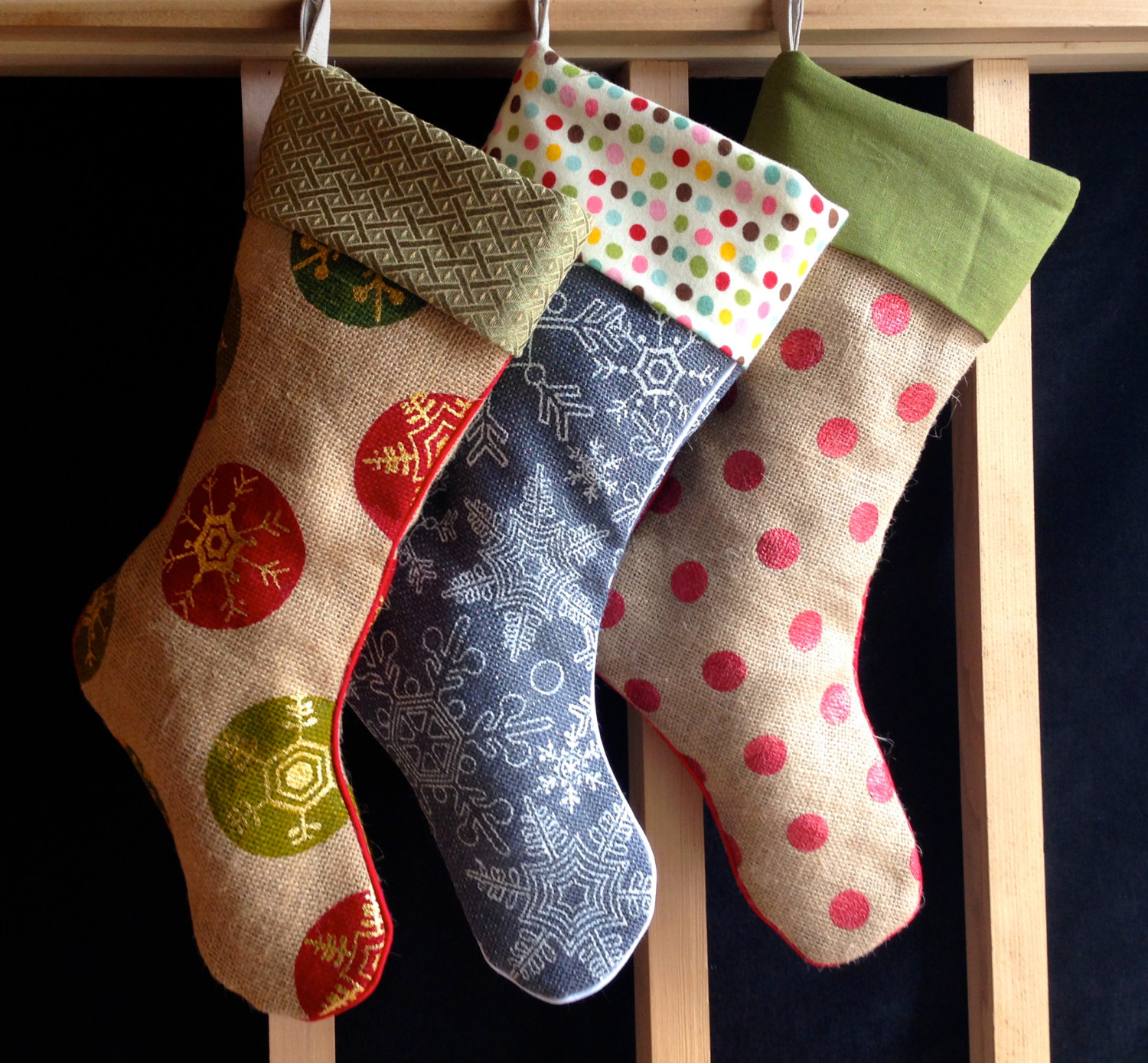 16-whimsical-handmade-christmas-stockings-to-decorate-your-home-with