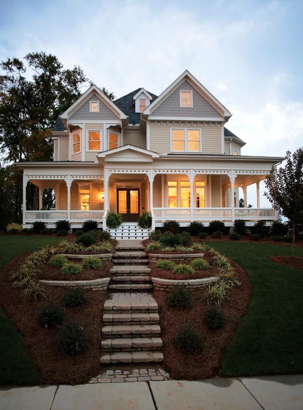 15 Impressive Victorian House Designs That Abound With Elegance