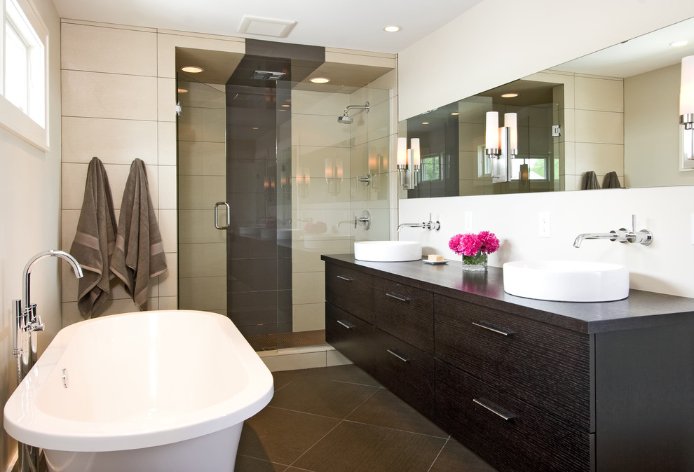 15 Dapper Modern Bathroom Interior Designs Worth Seeing