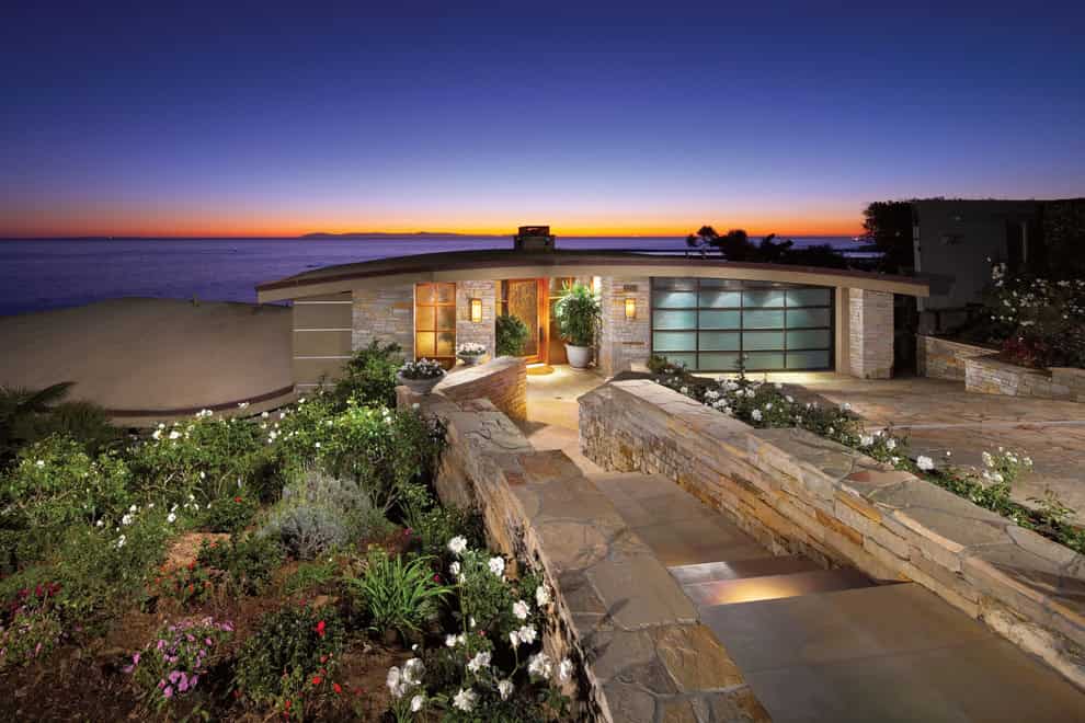 15 Neat Contemporary Home Exterior Designs To Inspire Yourself From