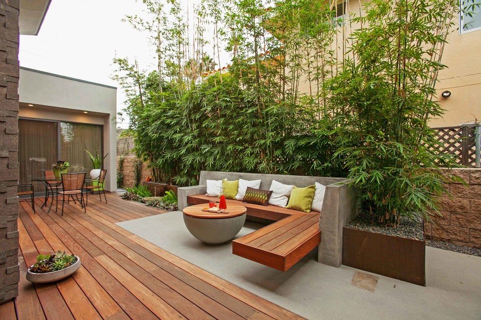 15 Stunning Contemporary Deck Designs To Enhance Your Backyard