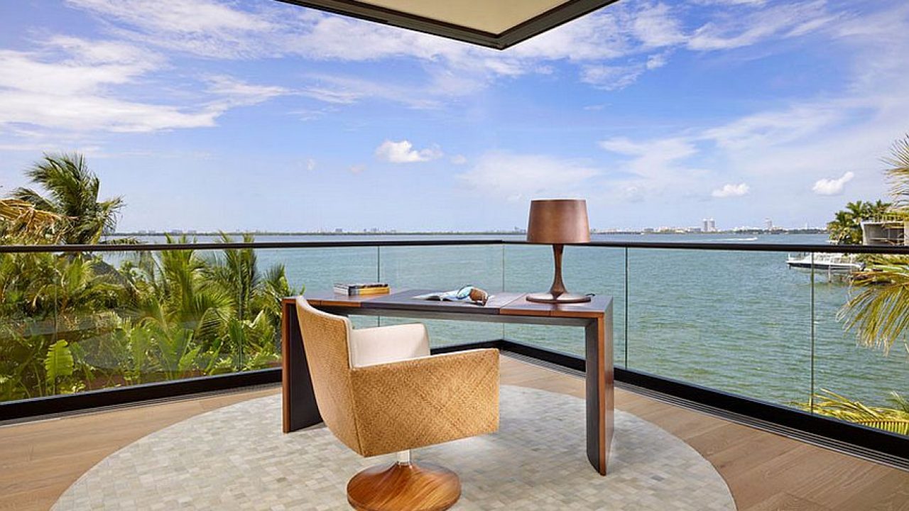 14 Marvelous Home Office Designs With Ocean View