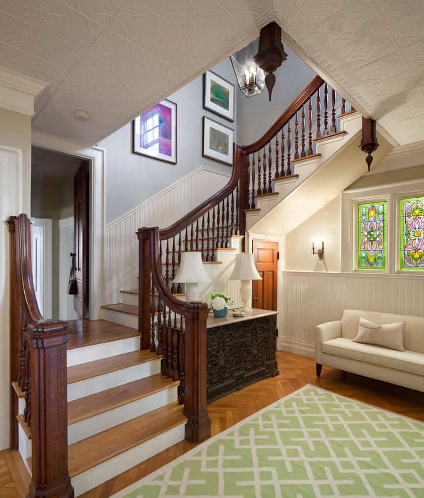 16 Elegant Traditional Staircase Designs That Will Amaze You 9310