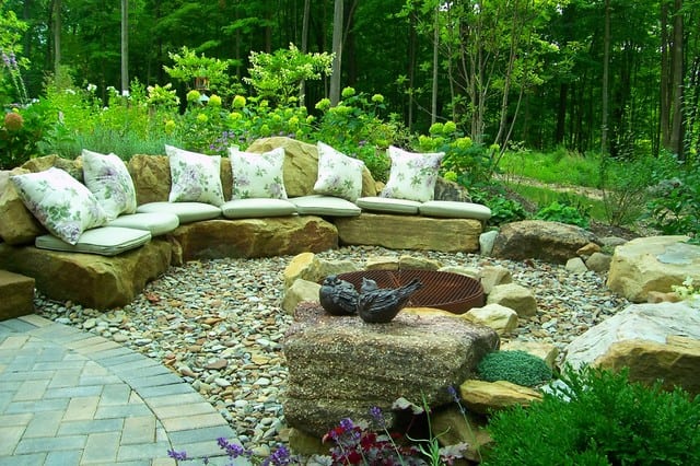 18 Effective Ideas How To Make Small Outdoor Seating Area