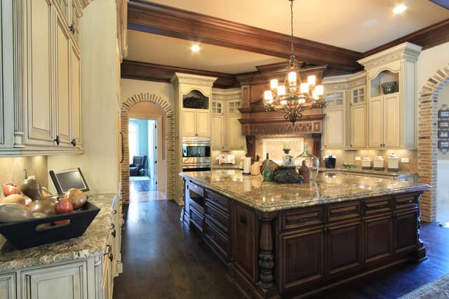 18 Luxury Traditional Kitchen Designs That Will Leave You Breathless