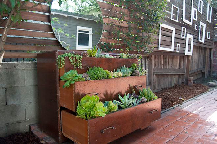 19 Inspirational Ways To Repurpose Old Furniture To Beautify Your Garden