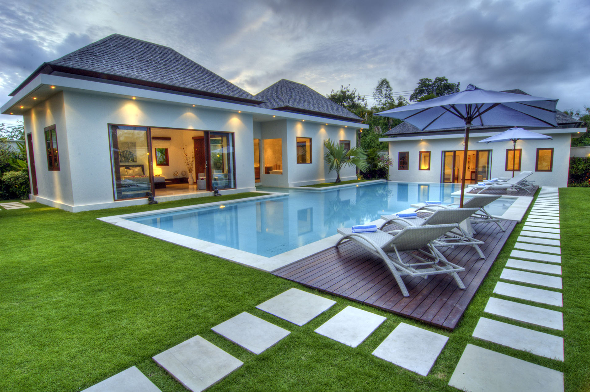 Splendid Private Swimming Pools That Everyone Will Love