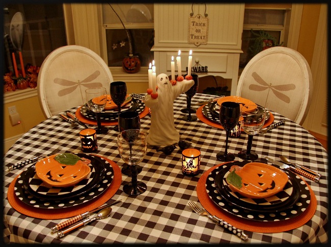 15 Creative Halloween Table Decor Designs To Impress Your Guests