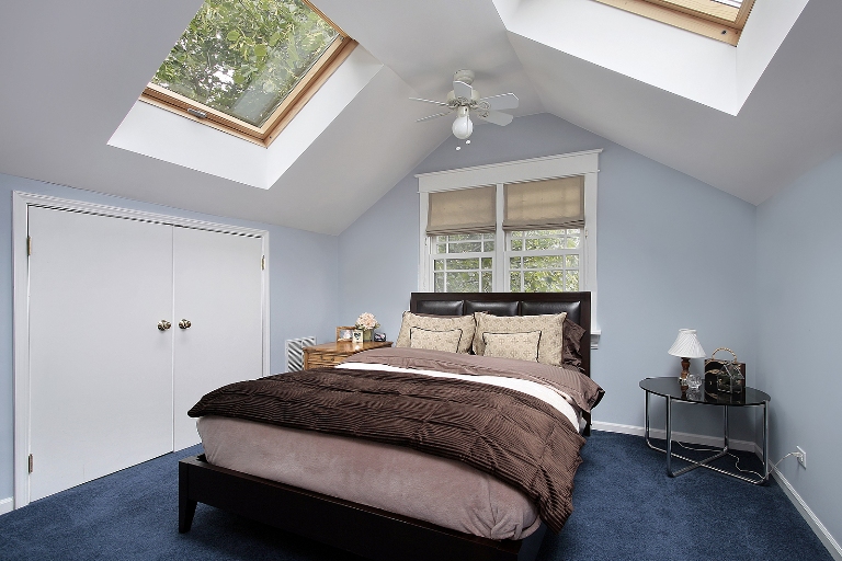 17 Beautiful Skylight Bedroom Designs For Real Enjoyment