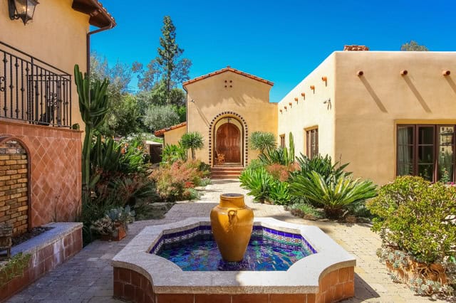 17 Opulent Mediterranean Landscape Designs Are The Daily Eye-Candy You Need