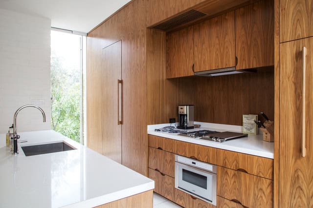 18 Remarkable Mid-Century Modern Kitchen Designs For The Vintage Fans