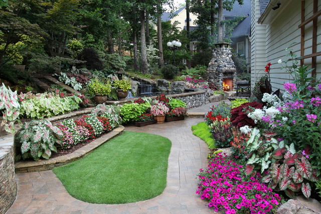 17 Brilliant Front Yard Landscape Design Ideas