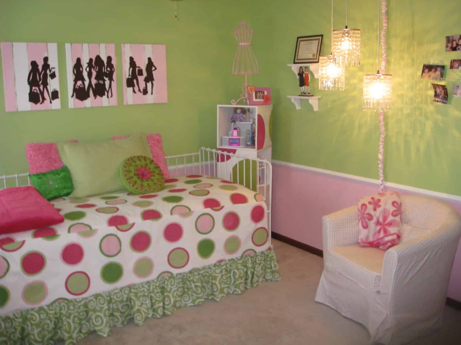 Green & Pink In The Bedroom- 17 Fascinating Ideas