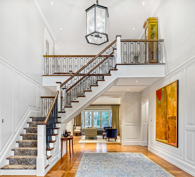 16 Irresistible Traditional Entry Hall Designs You Can Get Ideas From