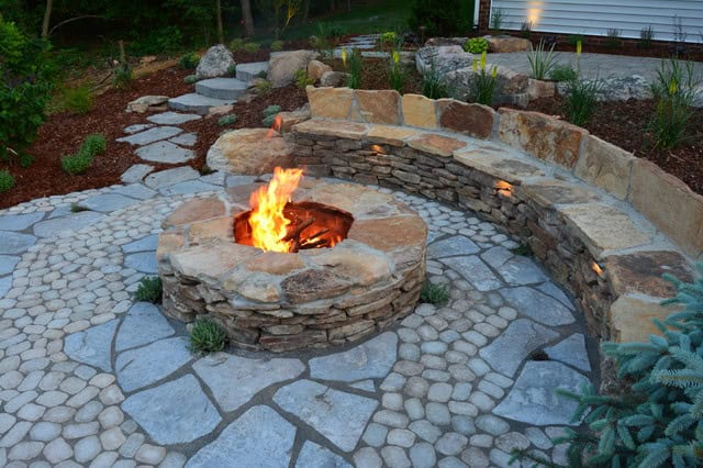 17 Captivating Patio Designs Decorated In Rustic Style