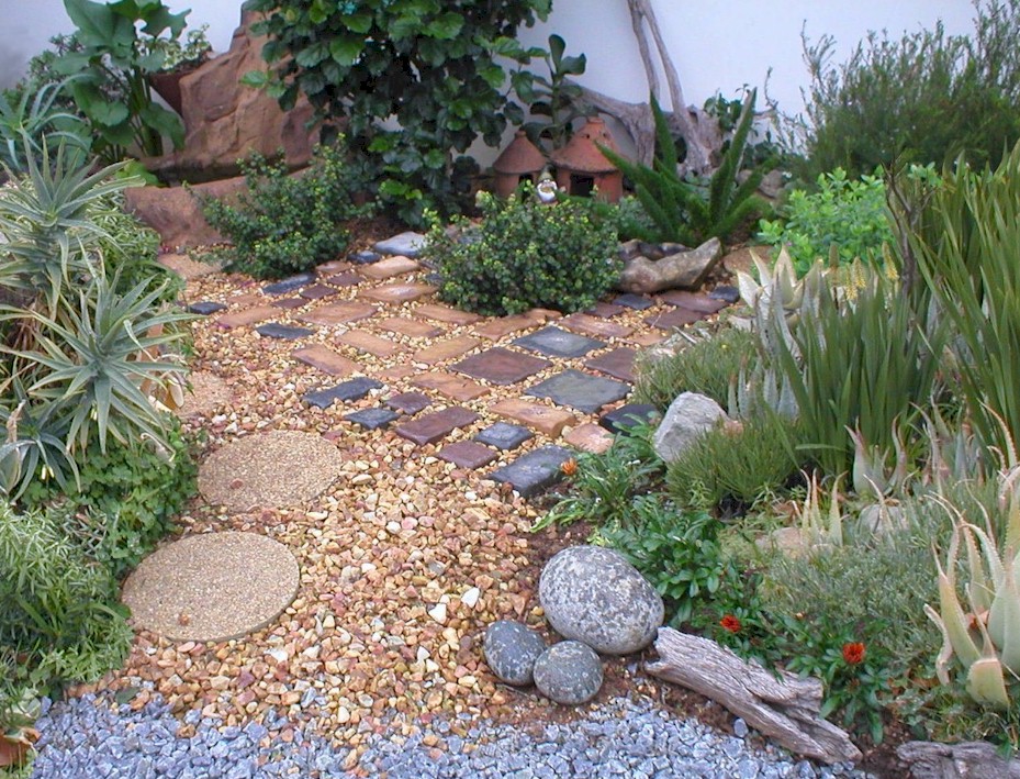 16 Engrossing Pebble Decoration Ideas To Enhance The Look Of Your Garden