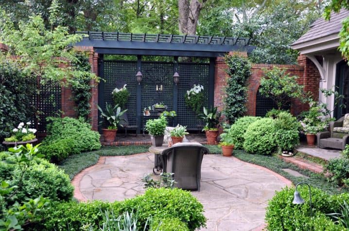 18 Magnificent Privacy Screen Options For Your Backyard