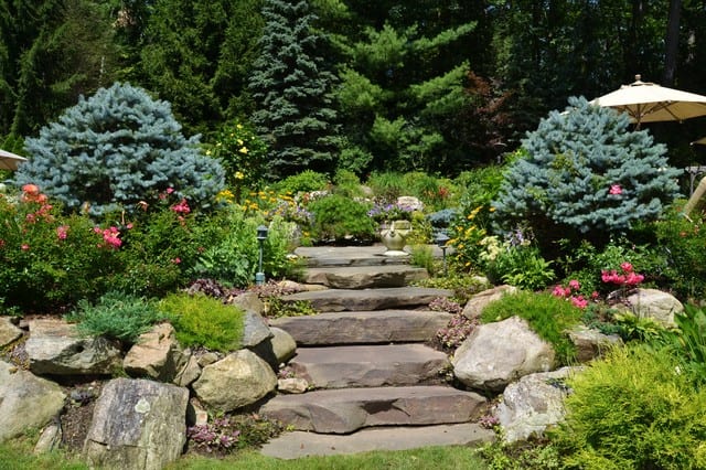 16 Beautiful Courtyards With Stone Stairs That You Would Love To Have