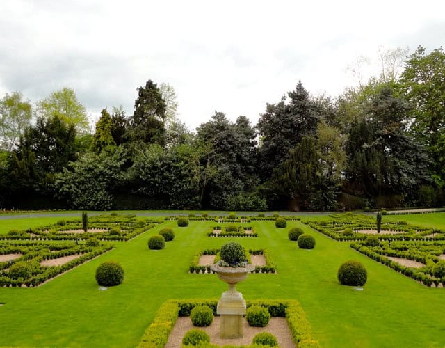 20 Majestic Formal Gardens That Will Leave You Speechless