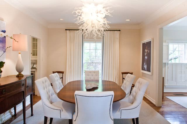 17 Divine White Dining Room Designs That Abound With Simplicity & Elegance