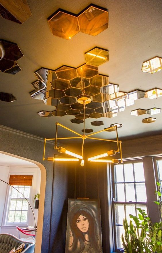 Ceiling Mirrors- Trend That Becomes Actual Again
