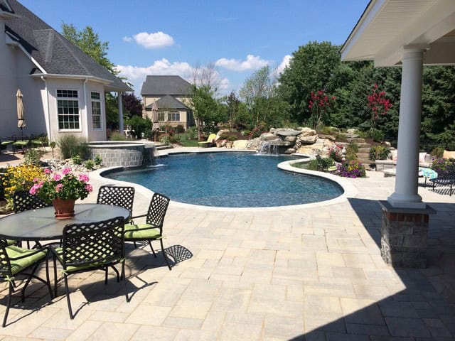 17 Outstanding Ideas For Choosing Swimming Pool For Your Yard