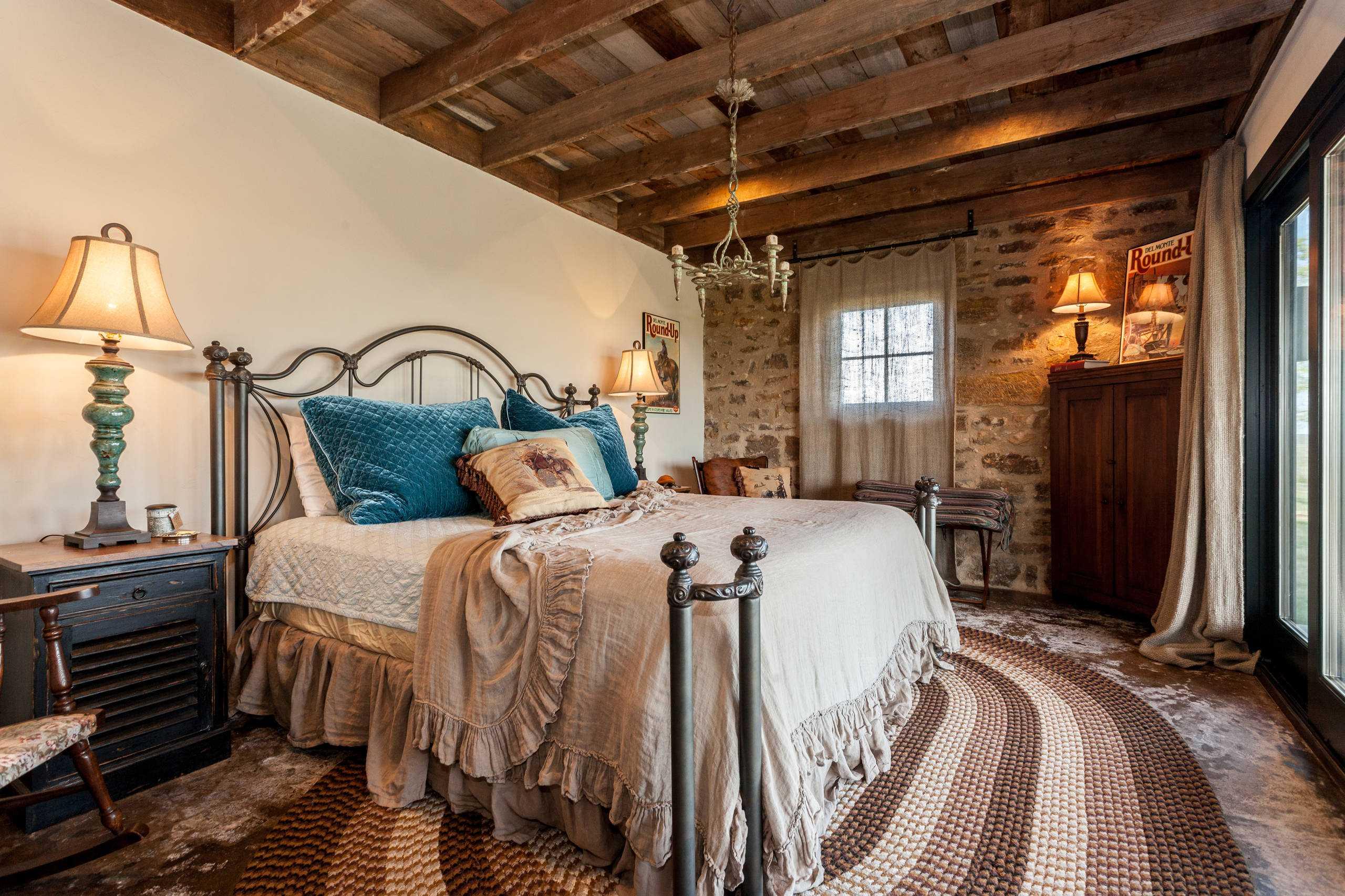 Old West Rustic Bedroom Decorating Ideas
